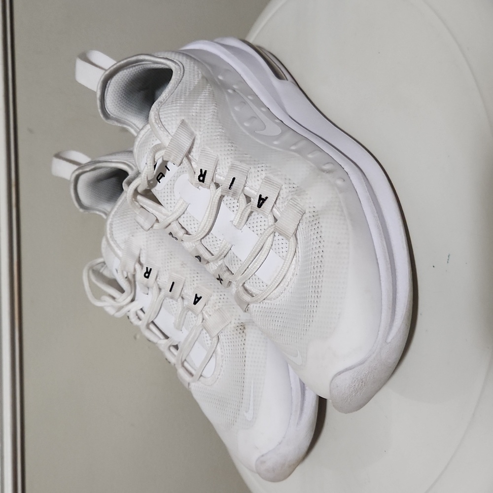 Nike Air Max Axis AA2168